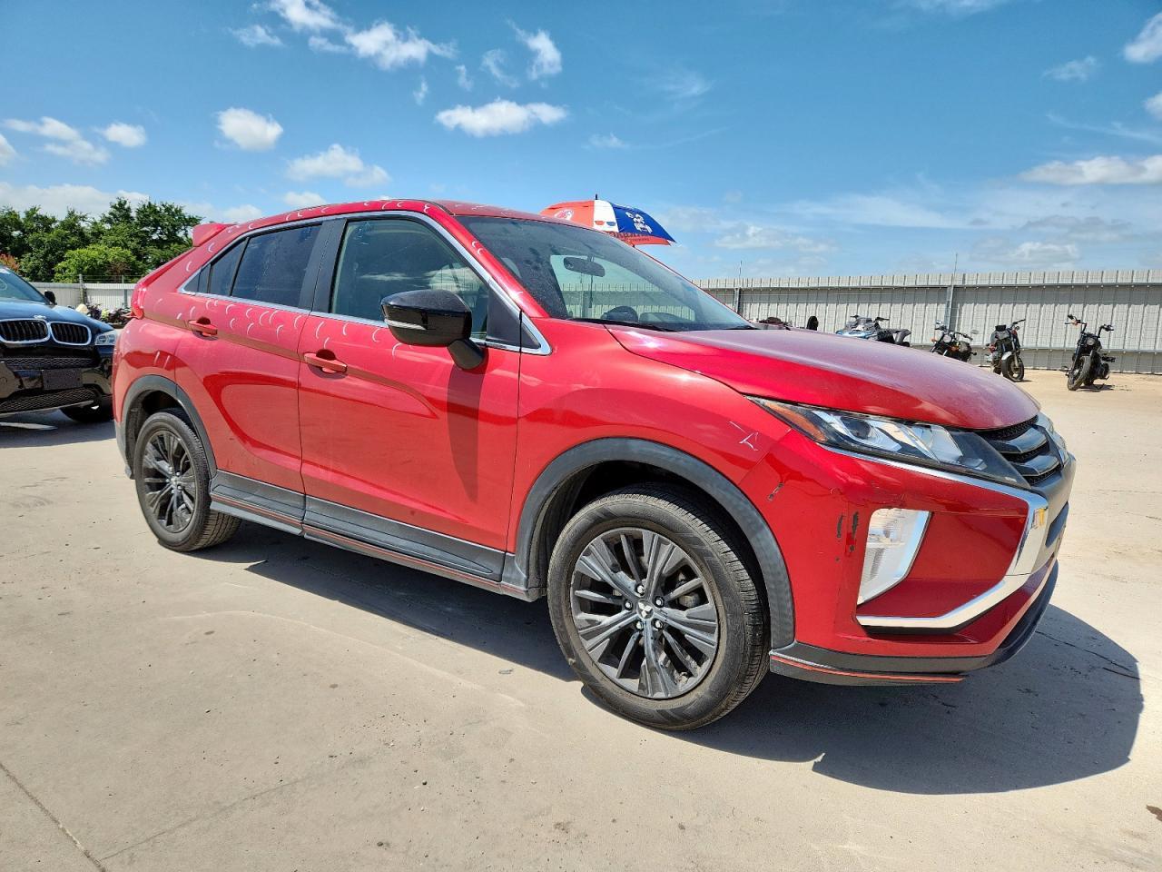 2019 Mitsubishi Eclipse Cross Le - Image 4