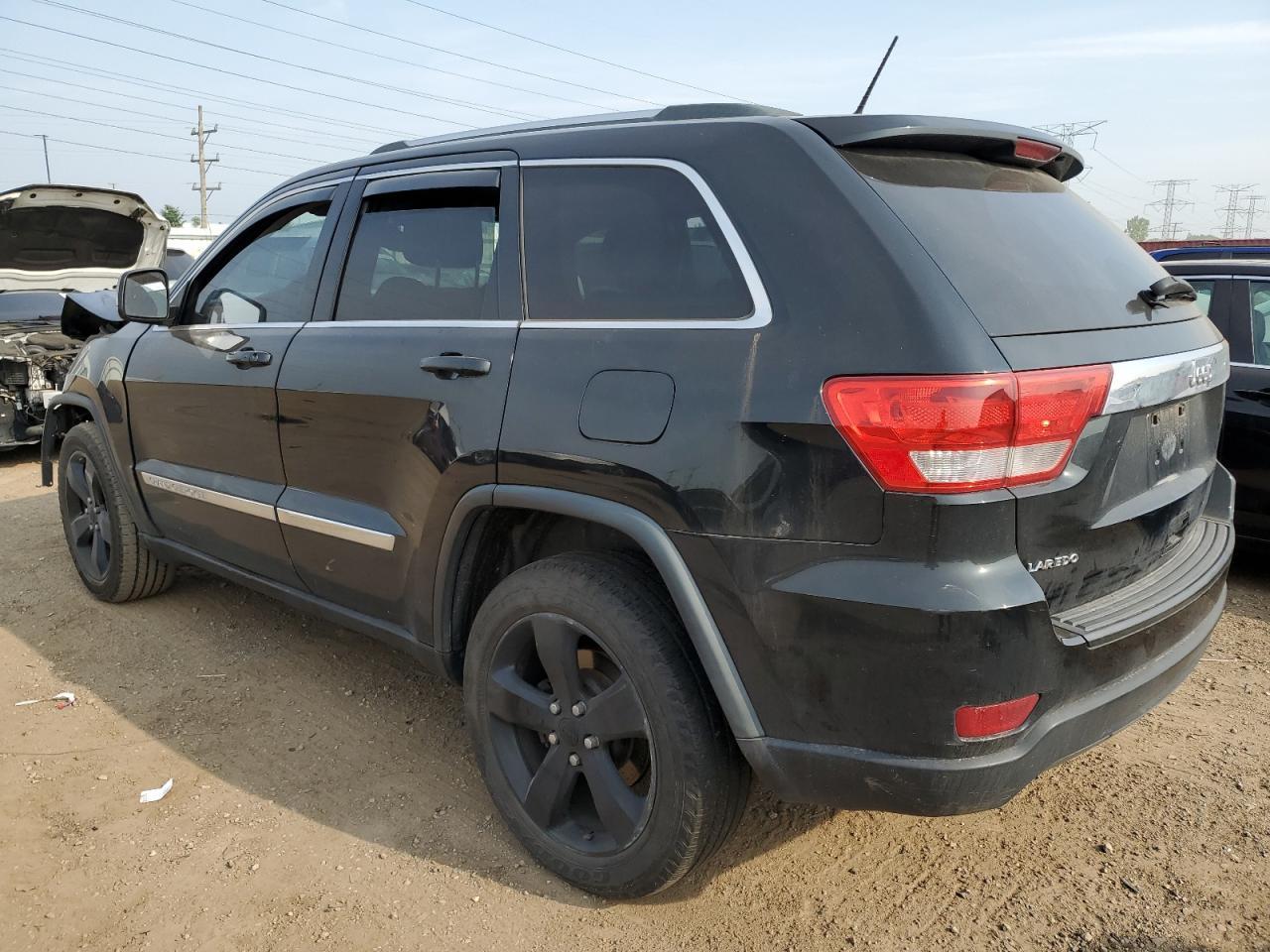 2013 Jeep Grand Cherokee Laredo - Image 2
