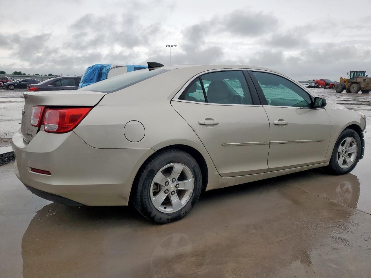 2015 Chevrolet Malibu Ls - Image 3