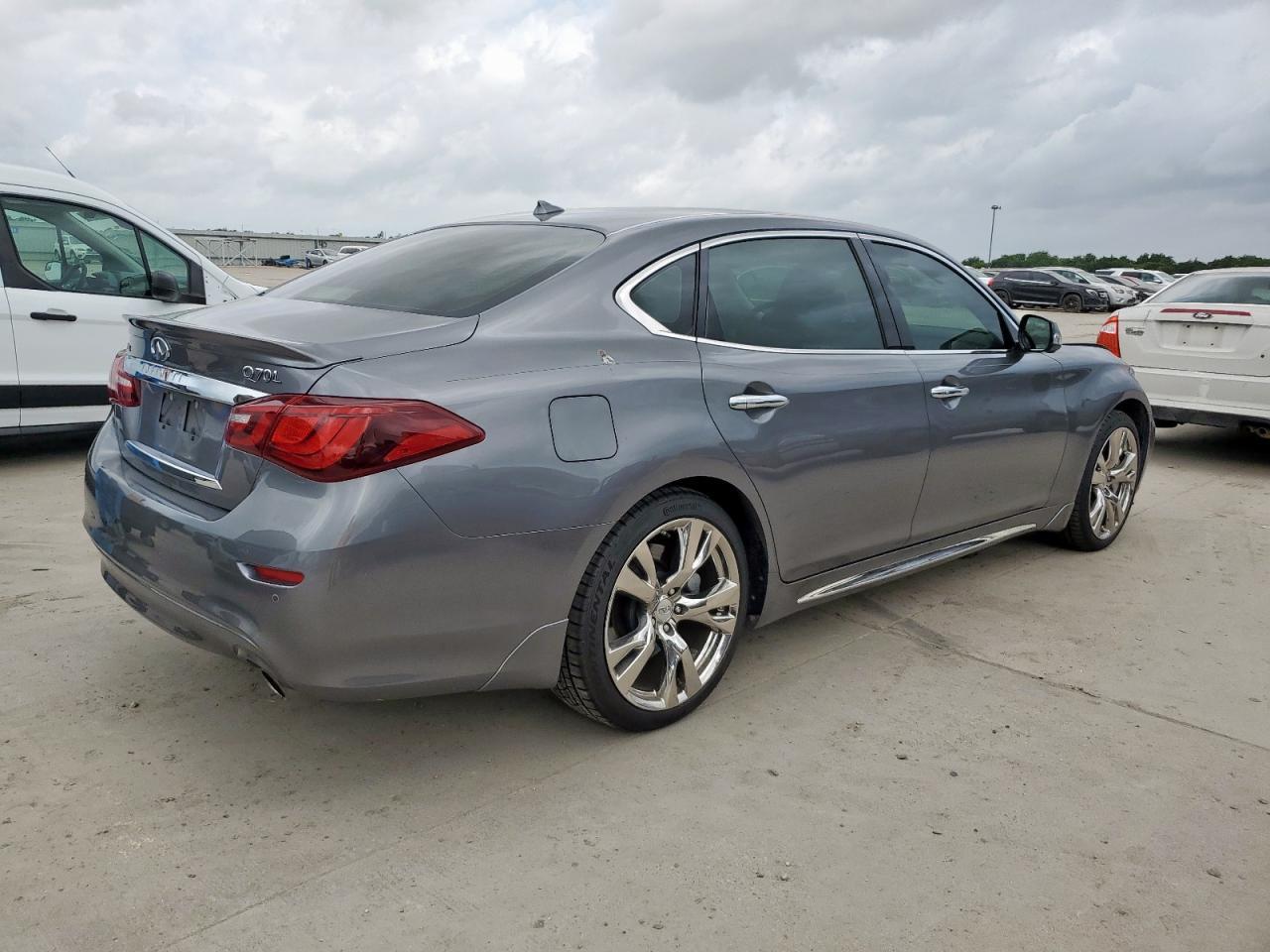 2019 Infiniti Q70L 3.7 Luxe - Фото 3