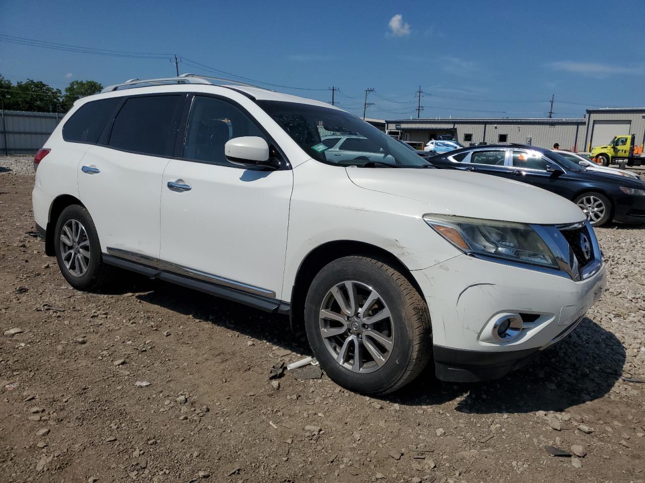 2013 Nissan Pathfinder S - Image 4