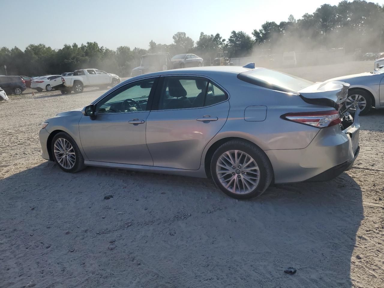 2020 Toyota Camry Xle - Image 2