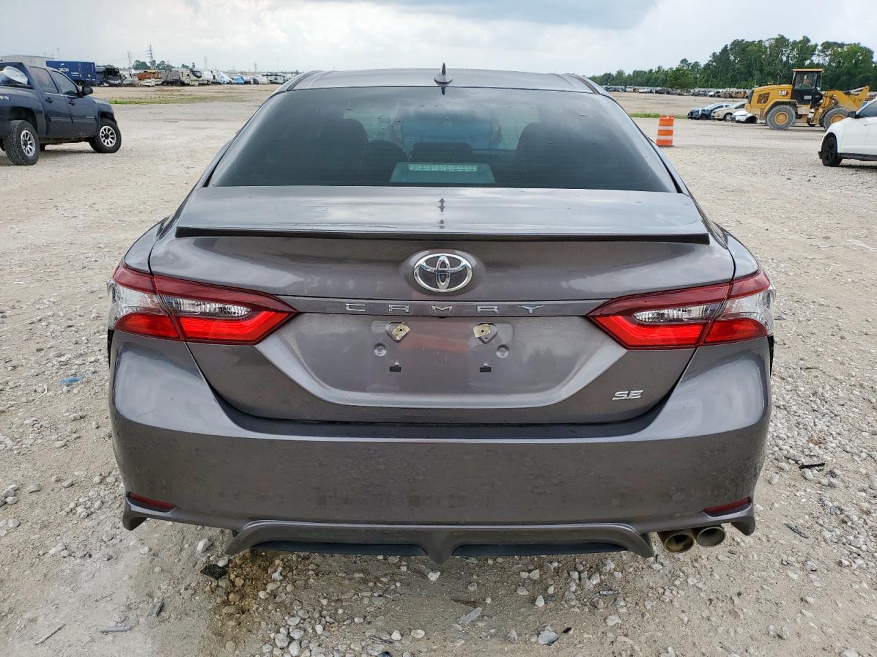 2021 Toyota Camry Se - Image 6