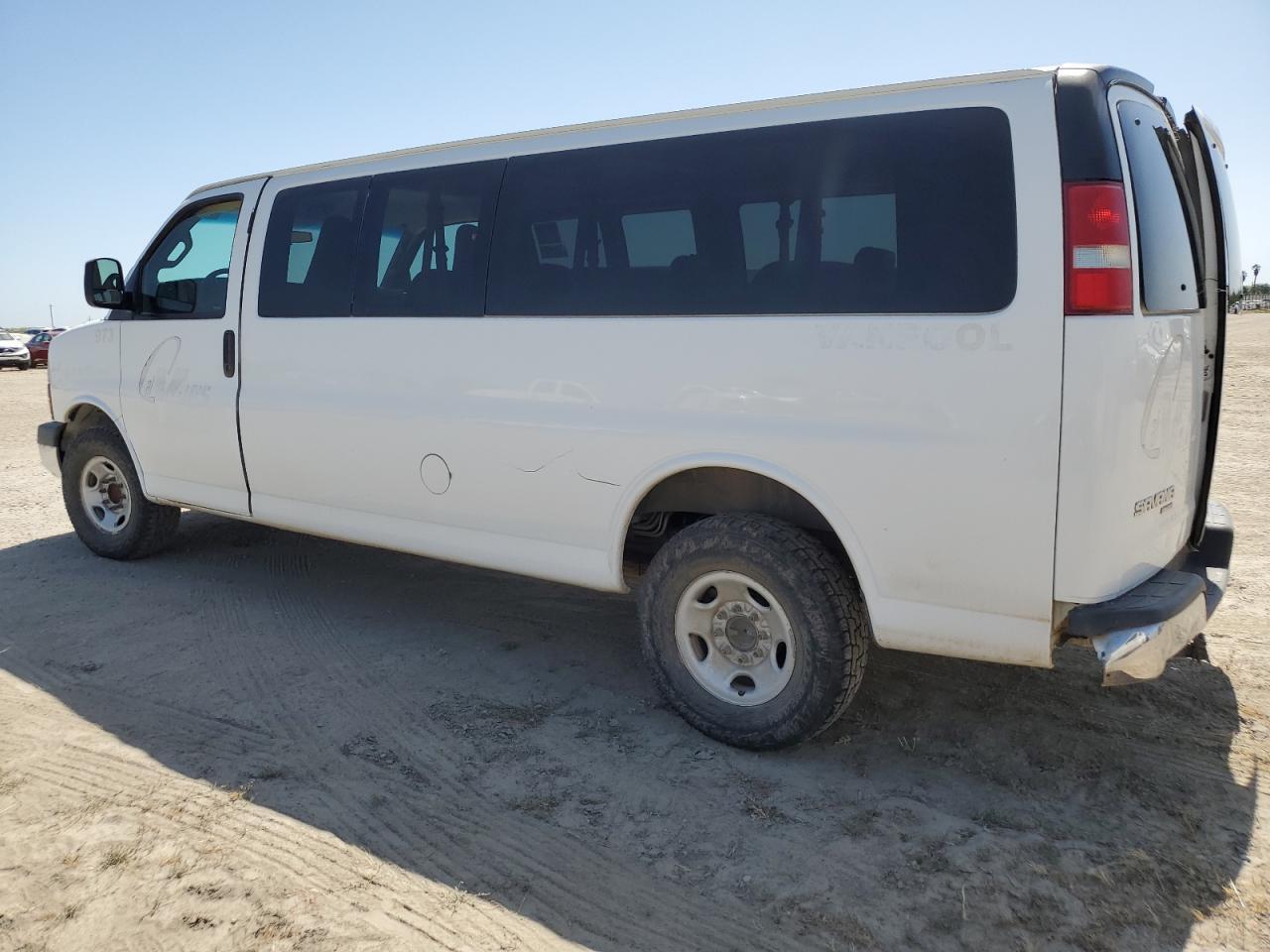 2016 GMC Savana G3500 Ls - Фото 2