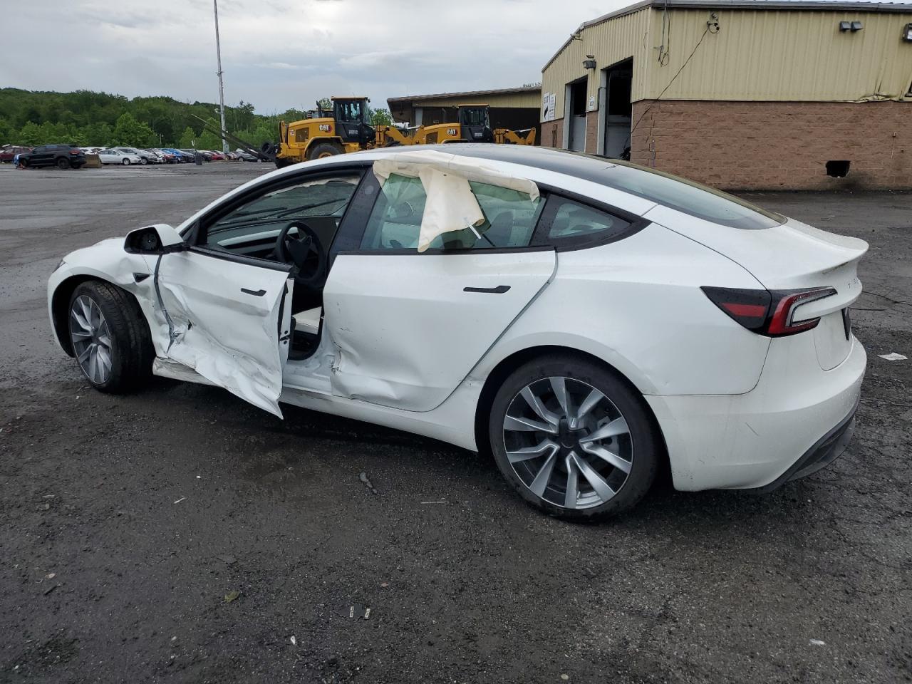 2024 Tesla Model 3 - Image 2