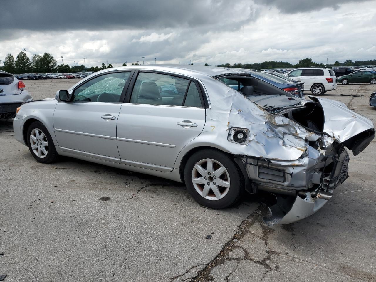 2010 Toyota Avalon Xl - Фото 2