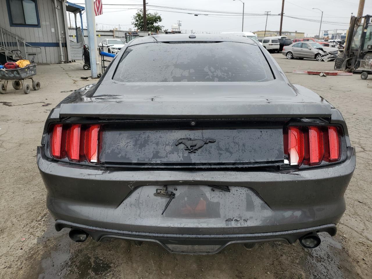 2017 Ford Mustang - Фото 6
