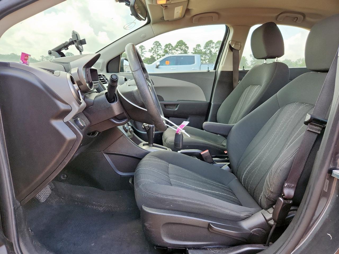 2016 Chevrolet Sonic Lt - Фото 7