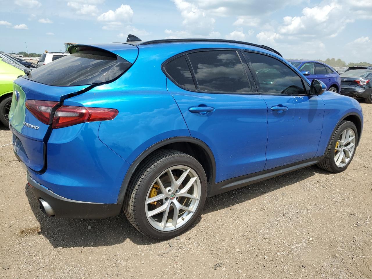 2019 Alfa Romeo Stelvio Ti - Фото 3