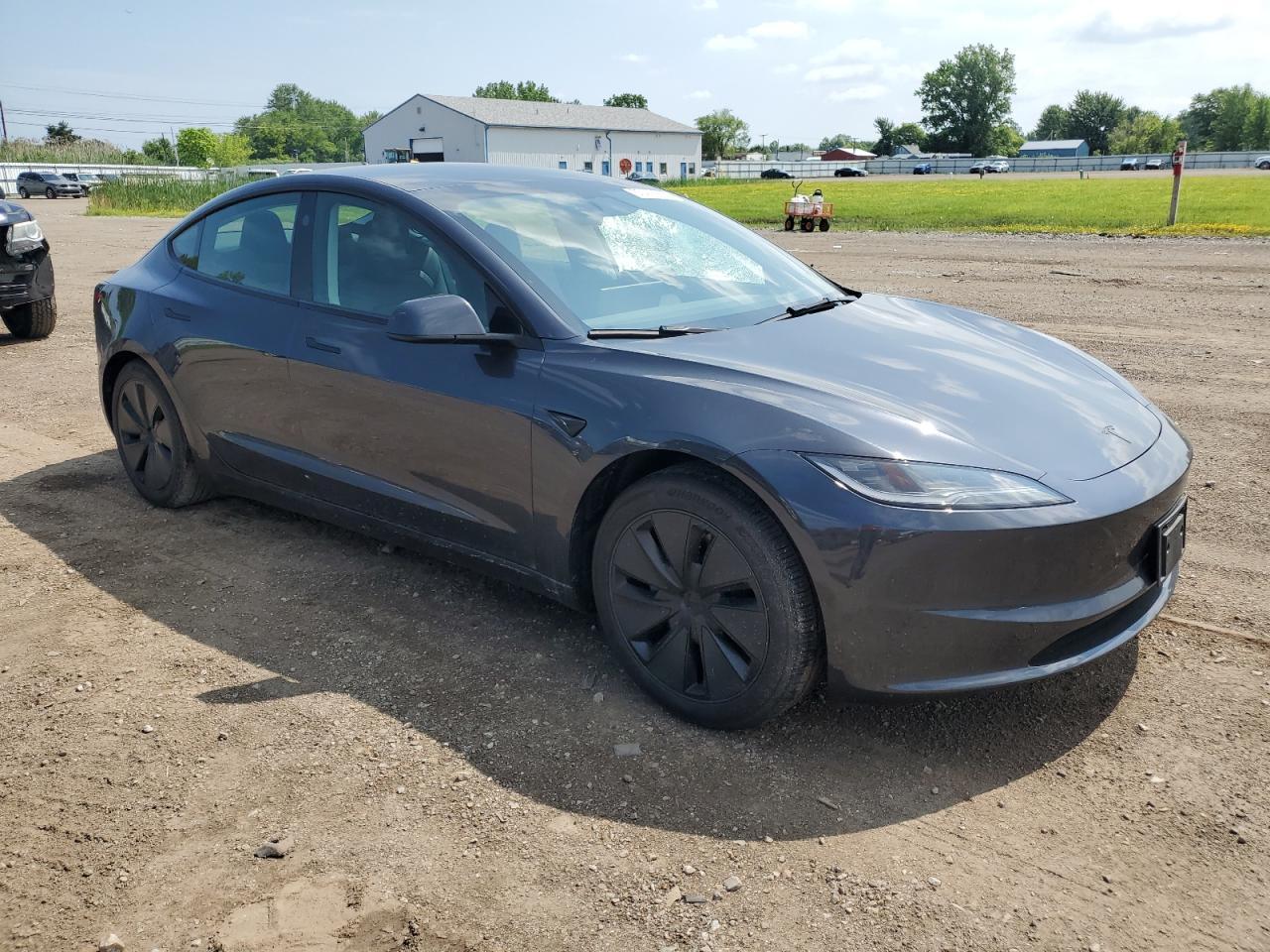 2024 Tesla Model 3 - Фото 4