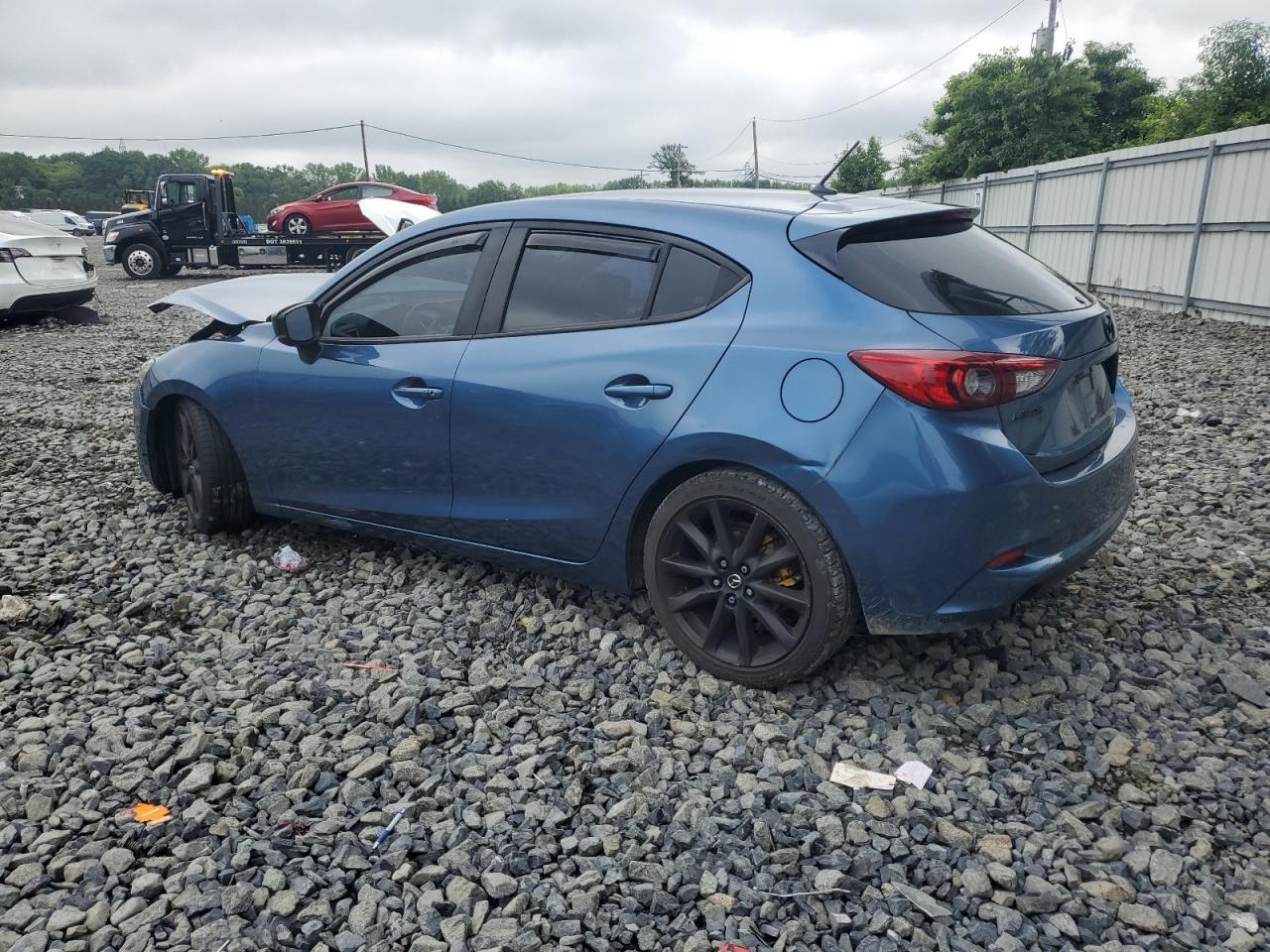 2017 Mazda 3 Touring - Фото 2