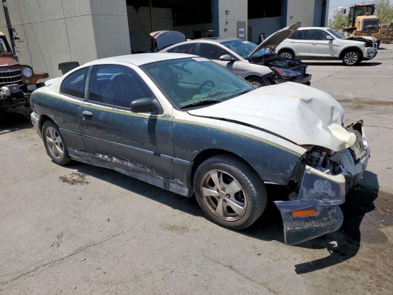 2005 Pontiac Sunfire - Image 4