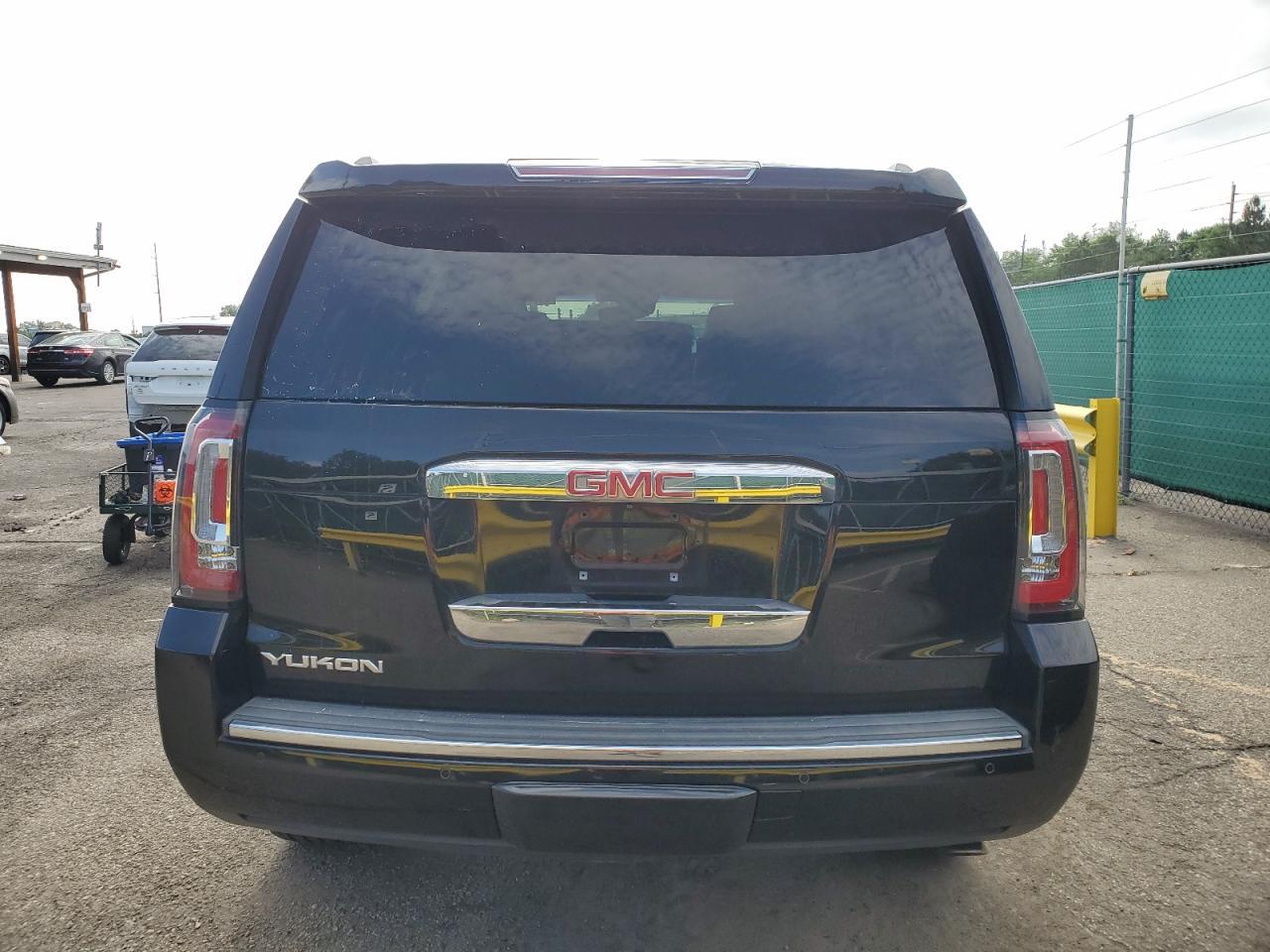 2015 GMC Yukon Denali - Фото 6