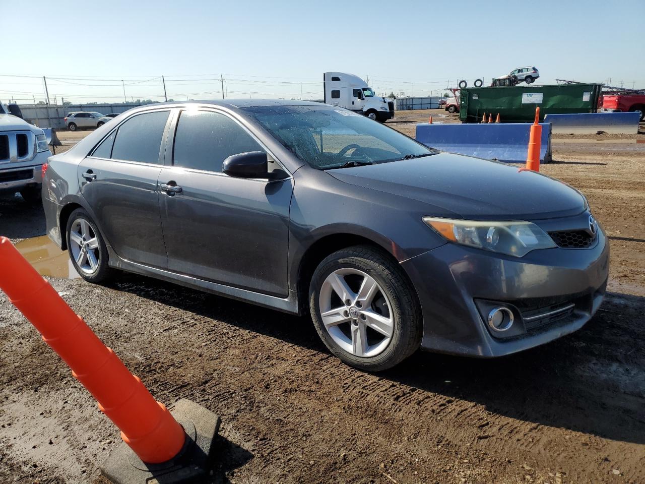 2014 Toyota Camry L - Фото 4