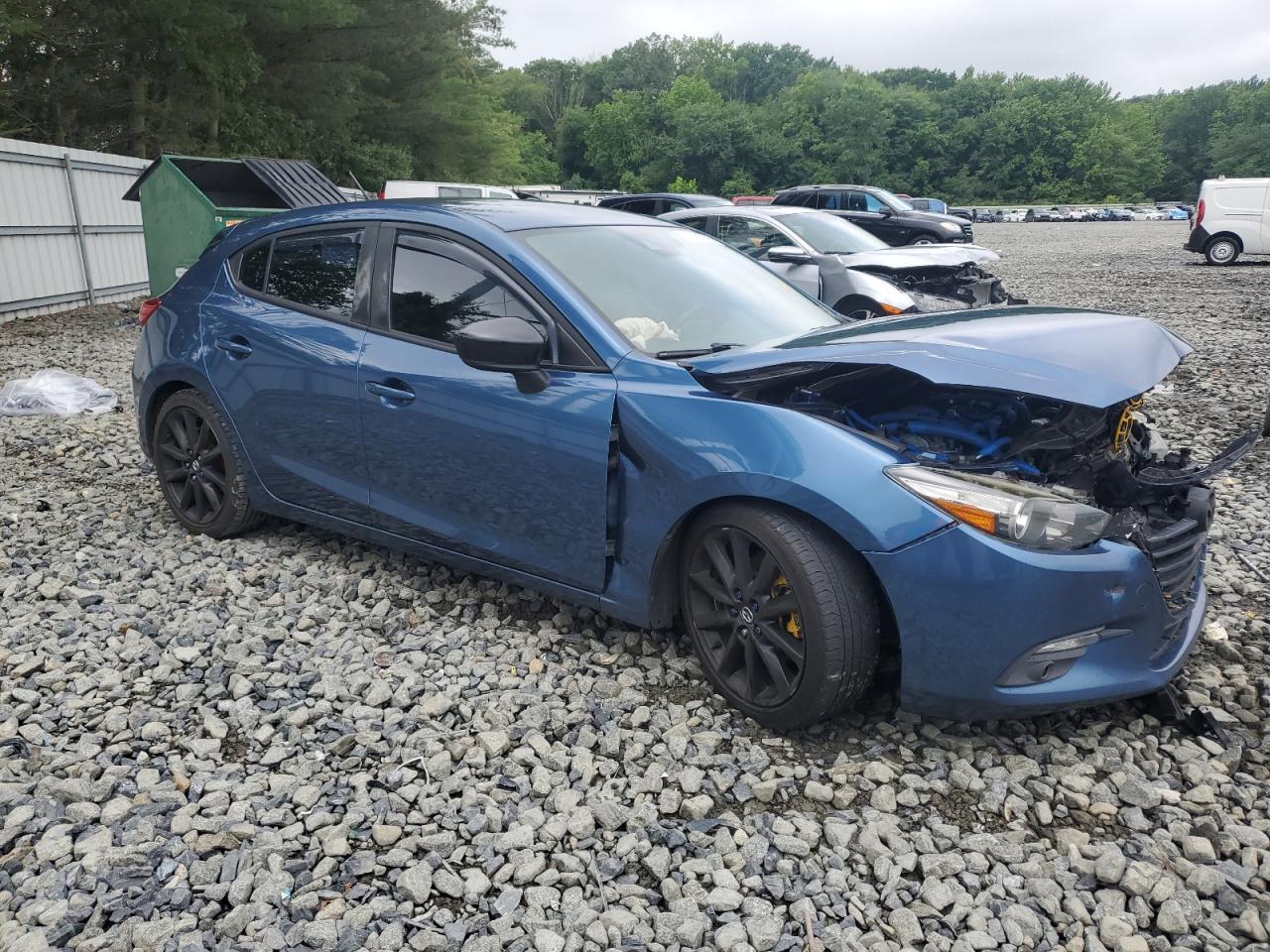 2017 Mazda 3 Touring - Фото 4