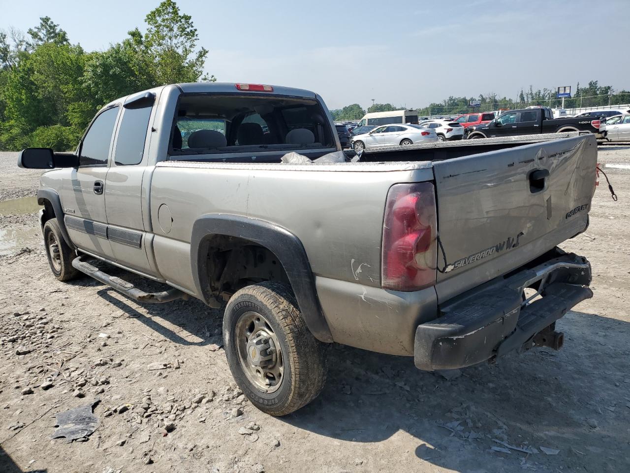 2003 Chevrolet Silverado C2500 Heavy Duty - Фото 2