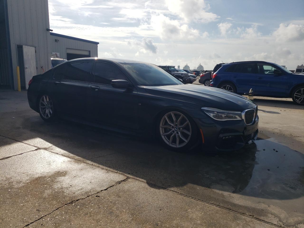 2016 BMW 750 I - Image 4