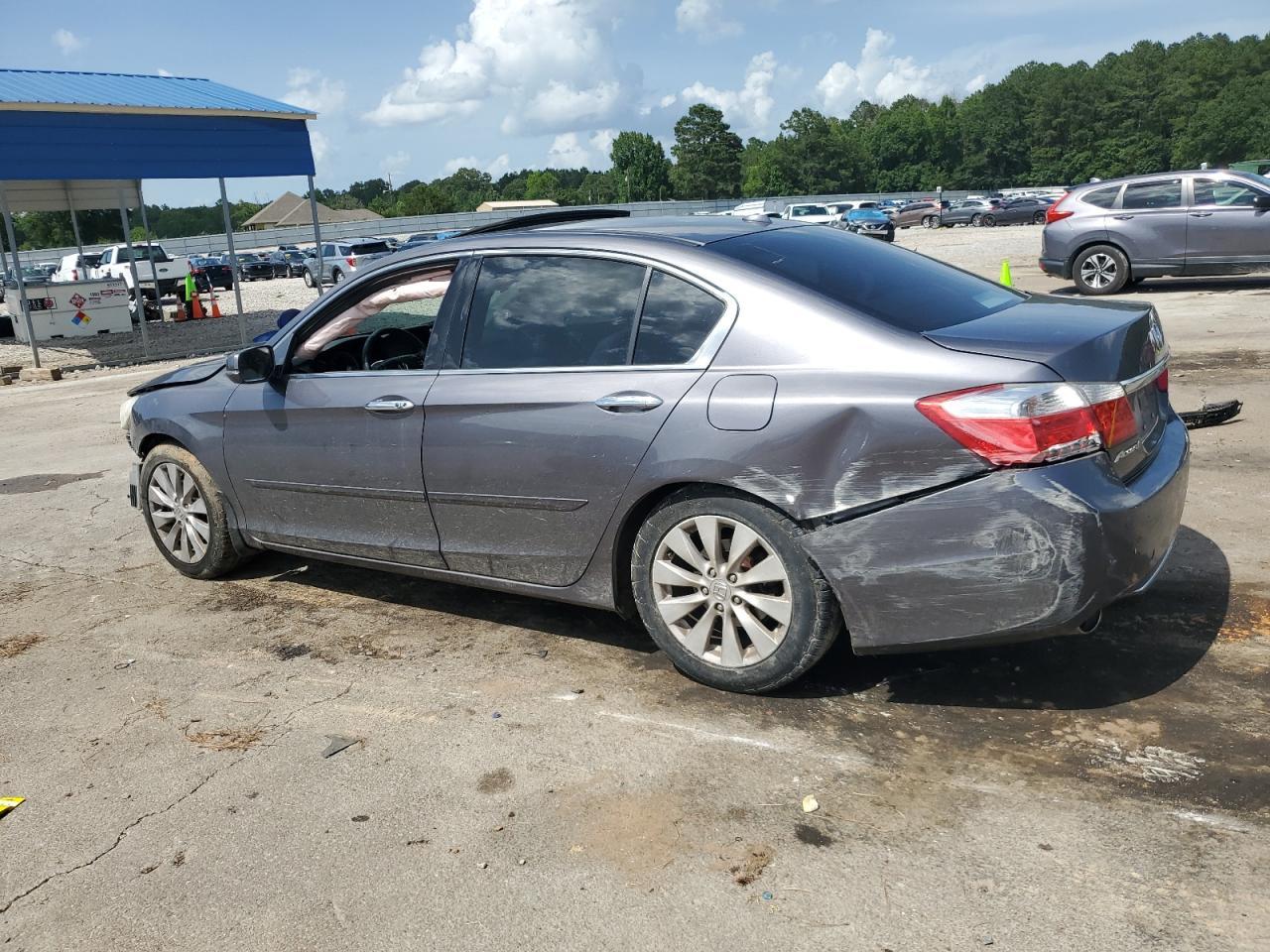 2014 Honda Accord Touring - Image 2