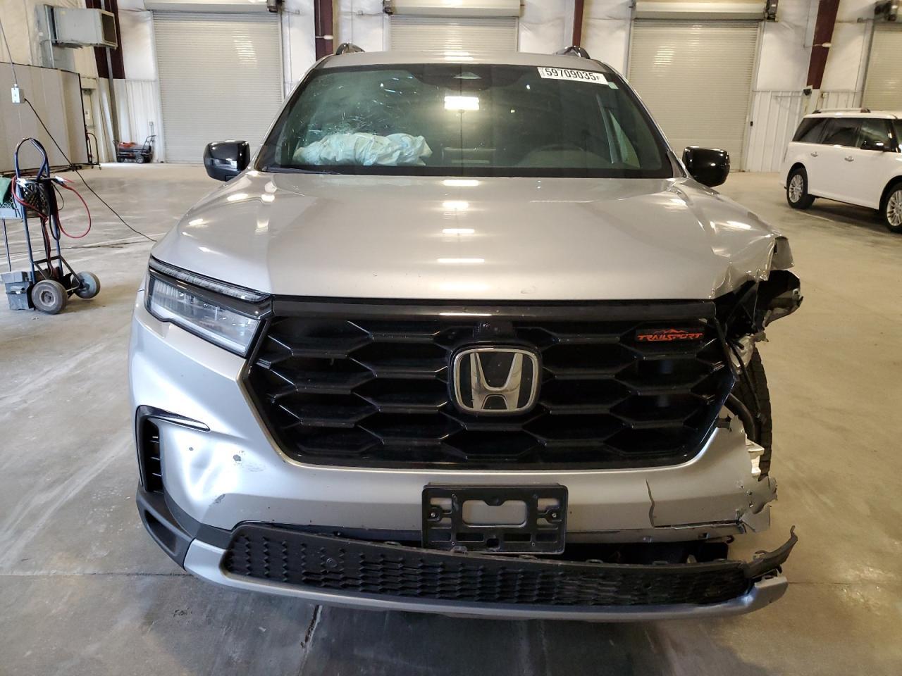 2025 Honda Pilot Trailsport - Image 5