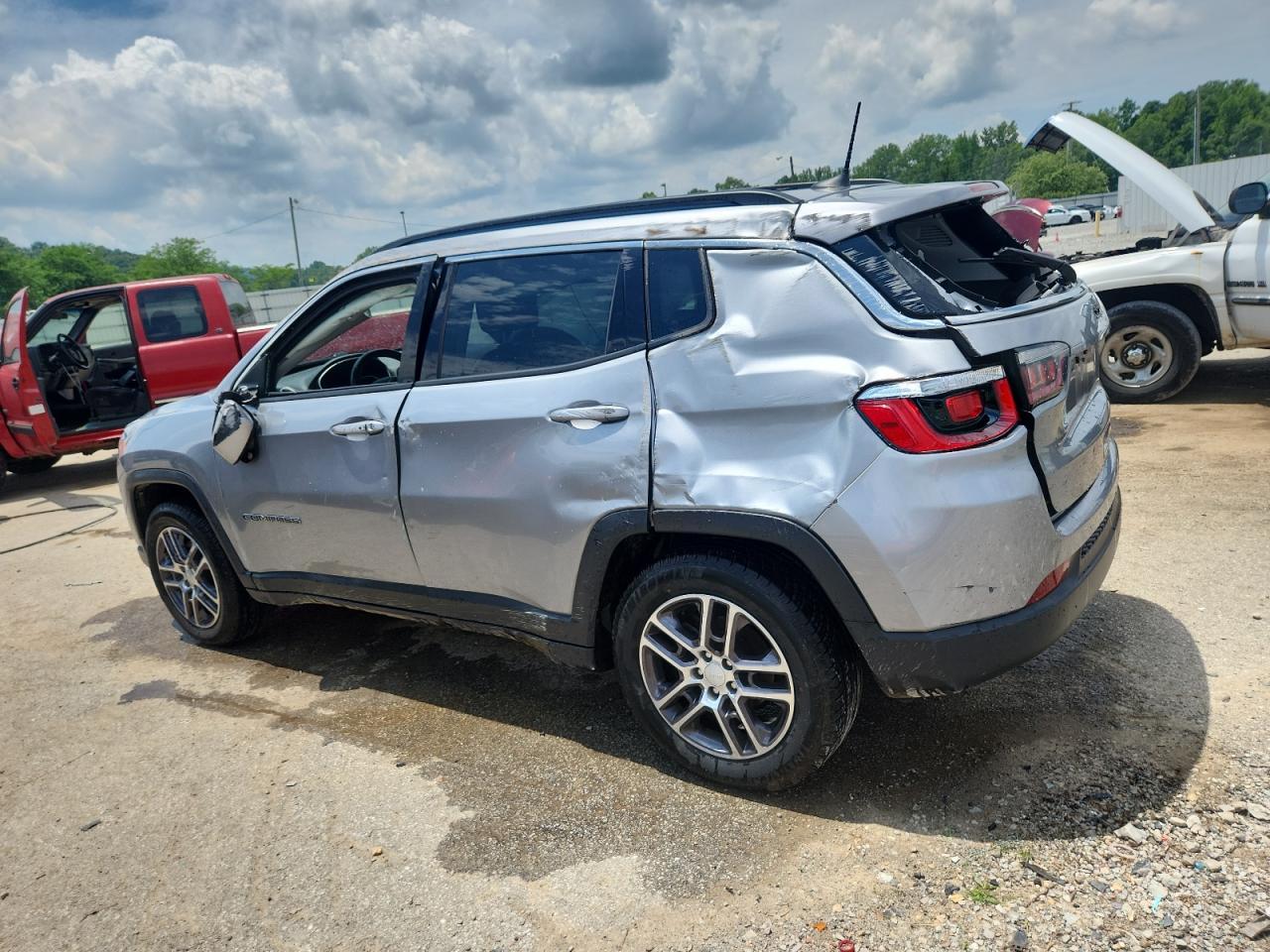 2020 Jeep Compass Latitude - Фото 2