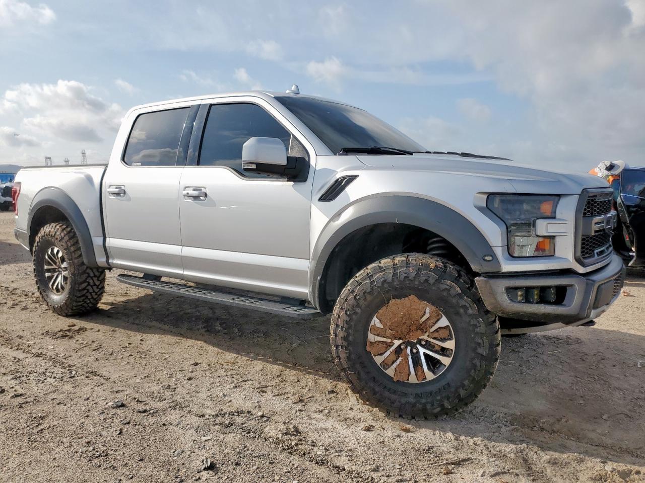 2019 Ford F150 Raptor - Image 4