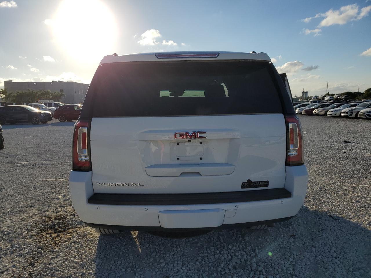 2017 GMC Yukon Xl C1500 Slt - Фото 6