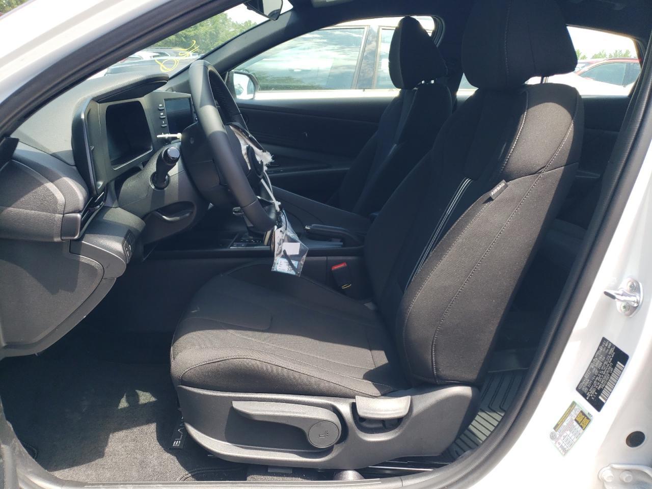 2025 Hyundai Elantra Sel Sport - Image 7