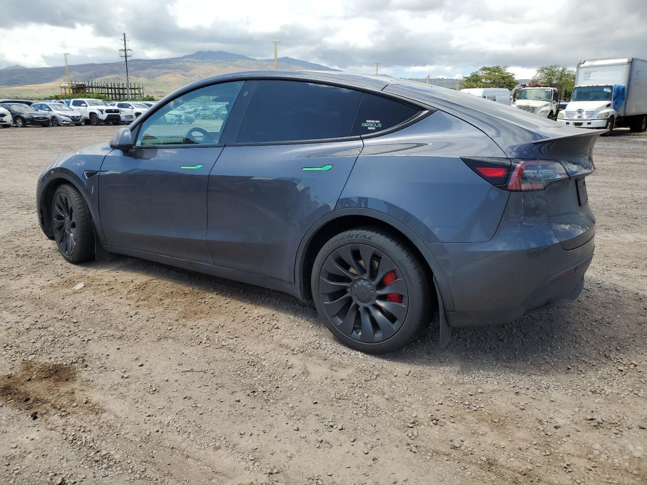 2018 Tesla Model Y - Фото 2