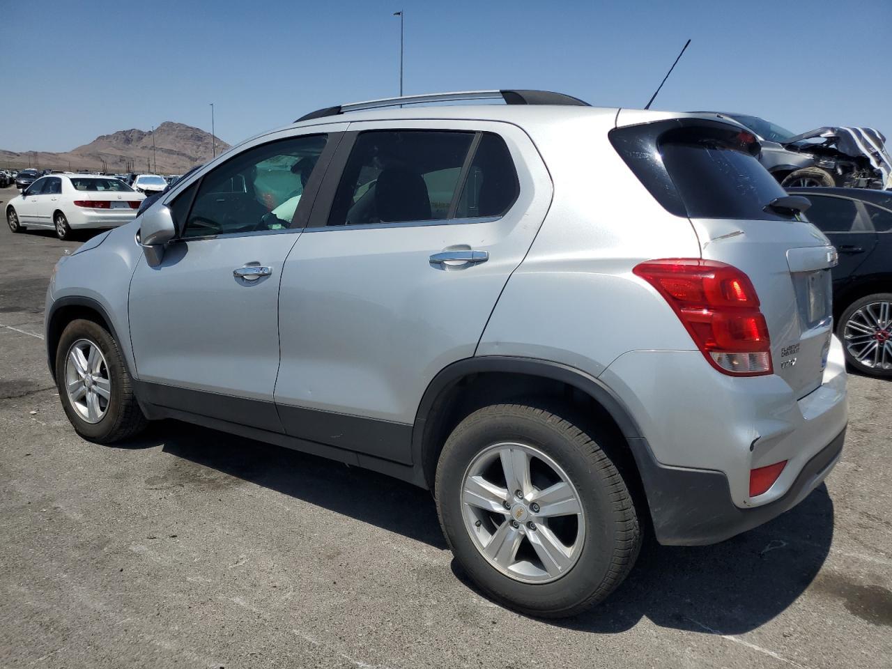 2020 Chevrolet Trax 1Lt - Фото 2