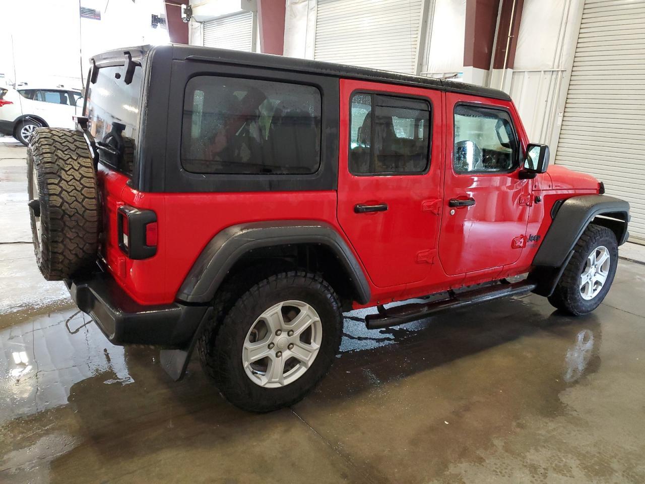 2021 Jeep Wrangler Unlimited Sport - Фото 3