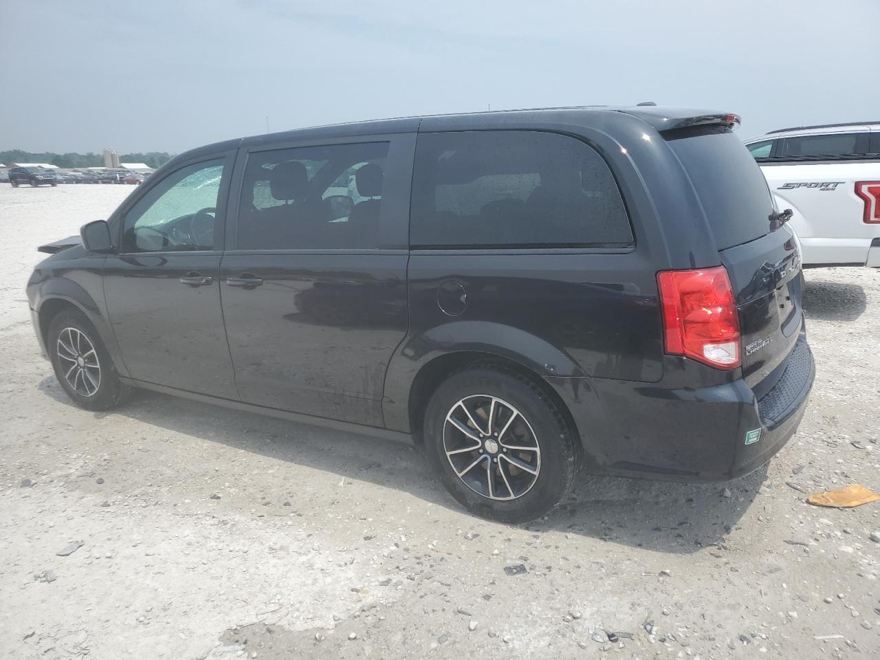 2019 Dodge Grand Caravan Sxt - Image 2