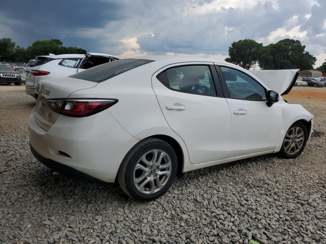 2018 Toyota Yaris Ia - Image 3