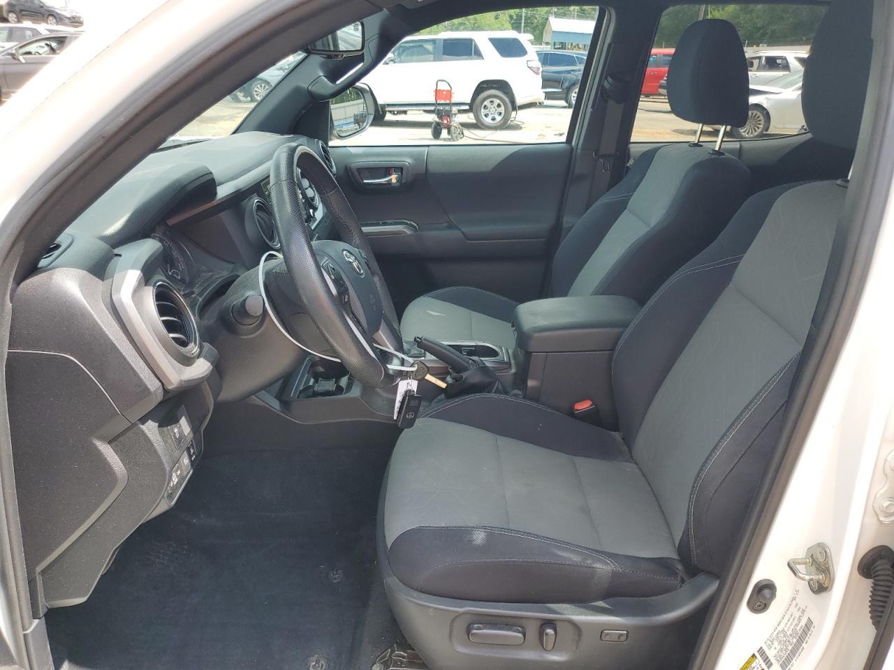 2020 Toyota Tacoma Double Cab - Image 7