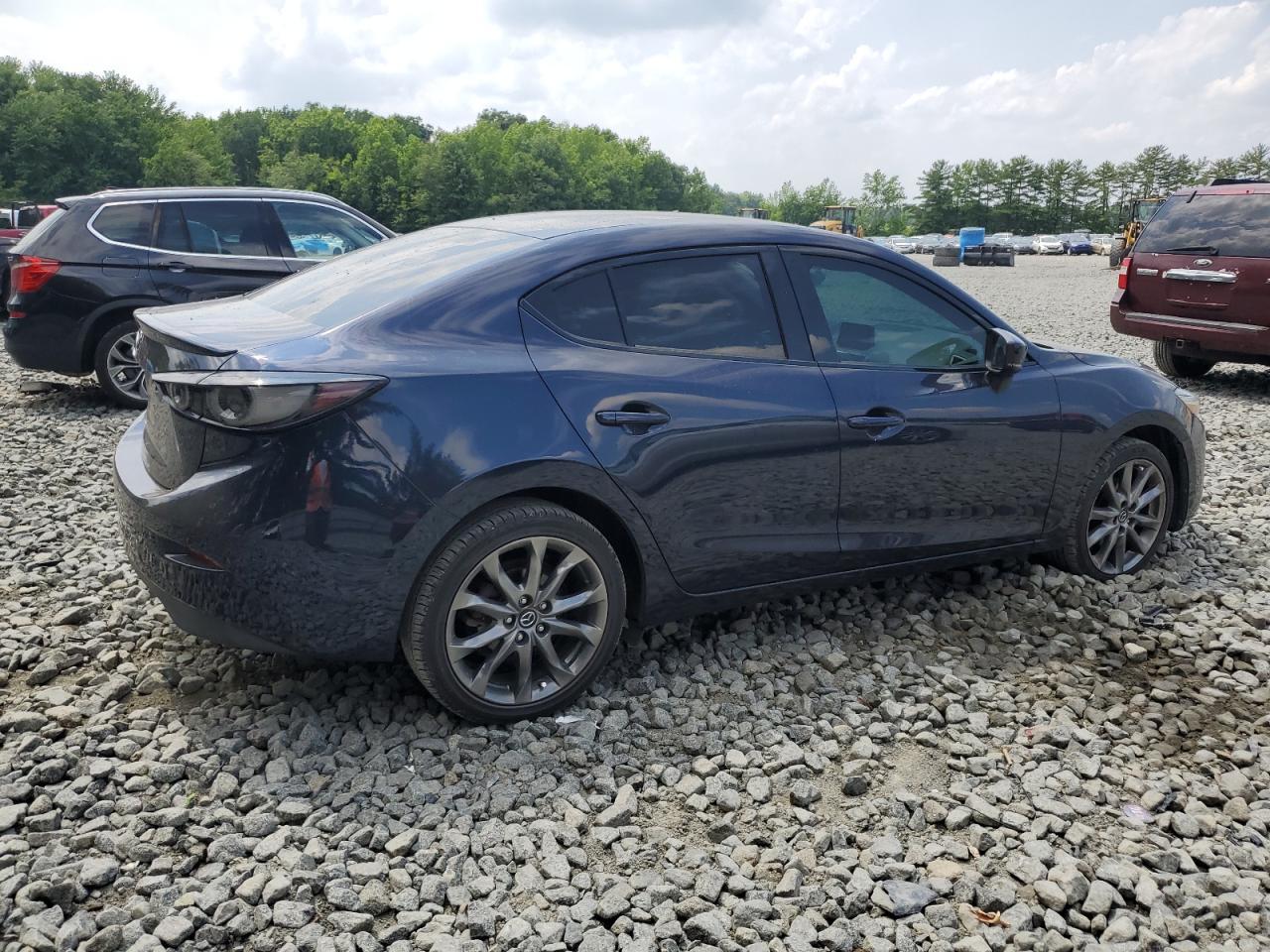 2018 Mazda 3 Touring - Фото 3