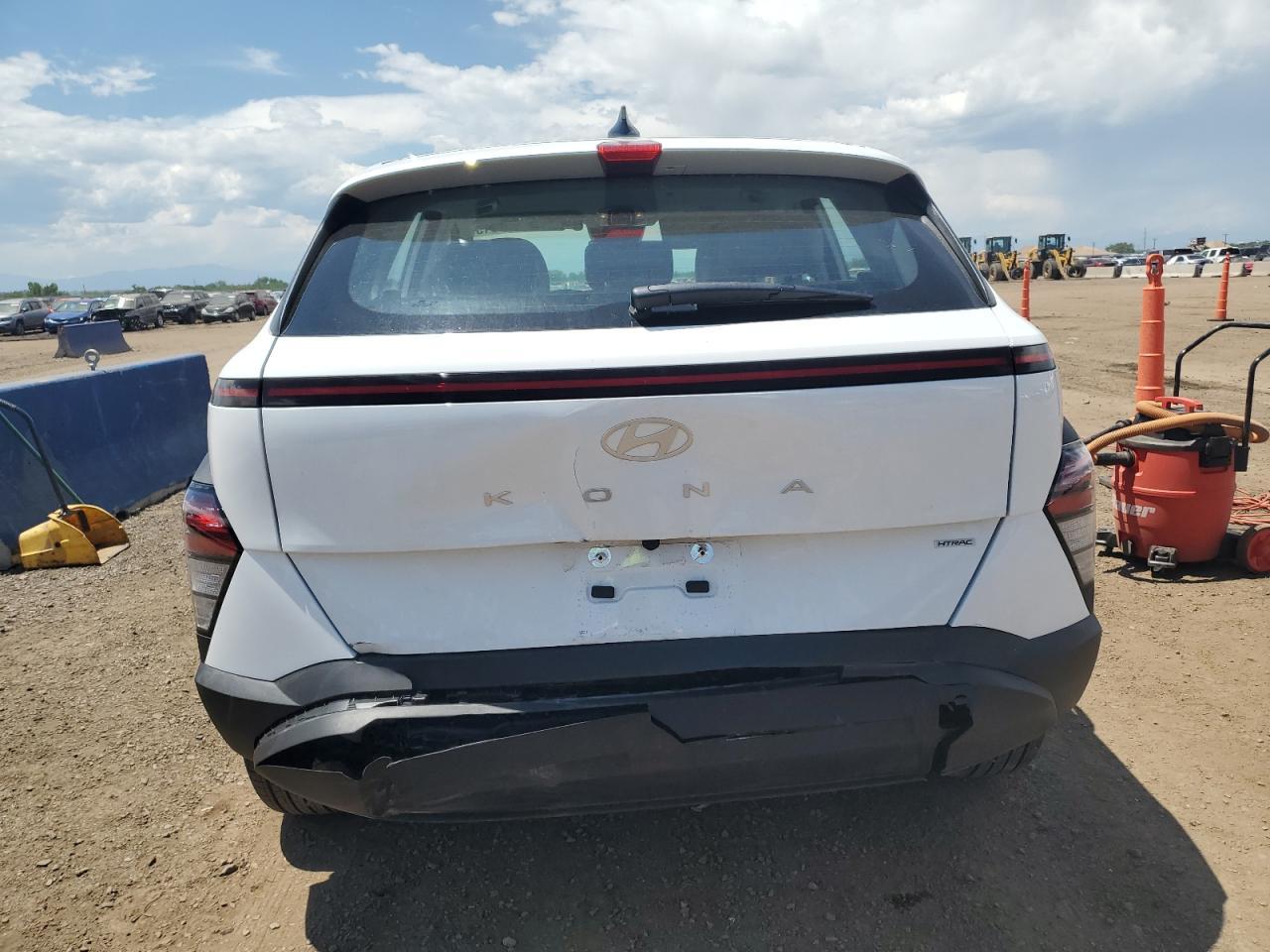 2025 Hyundai Kona Se - Image 6