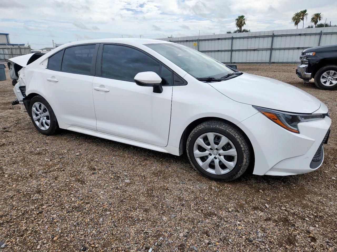 2021 Toyota Corolla Le - Image 4