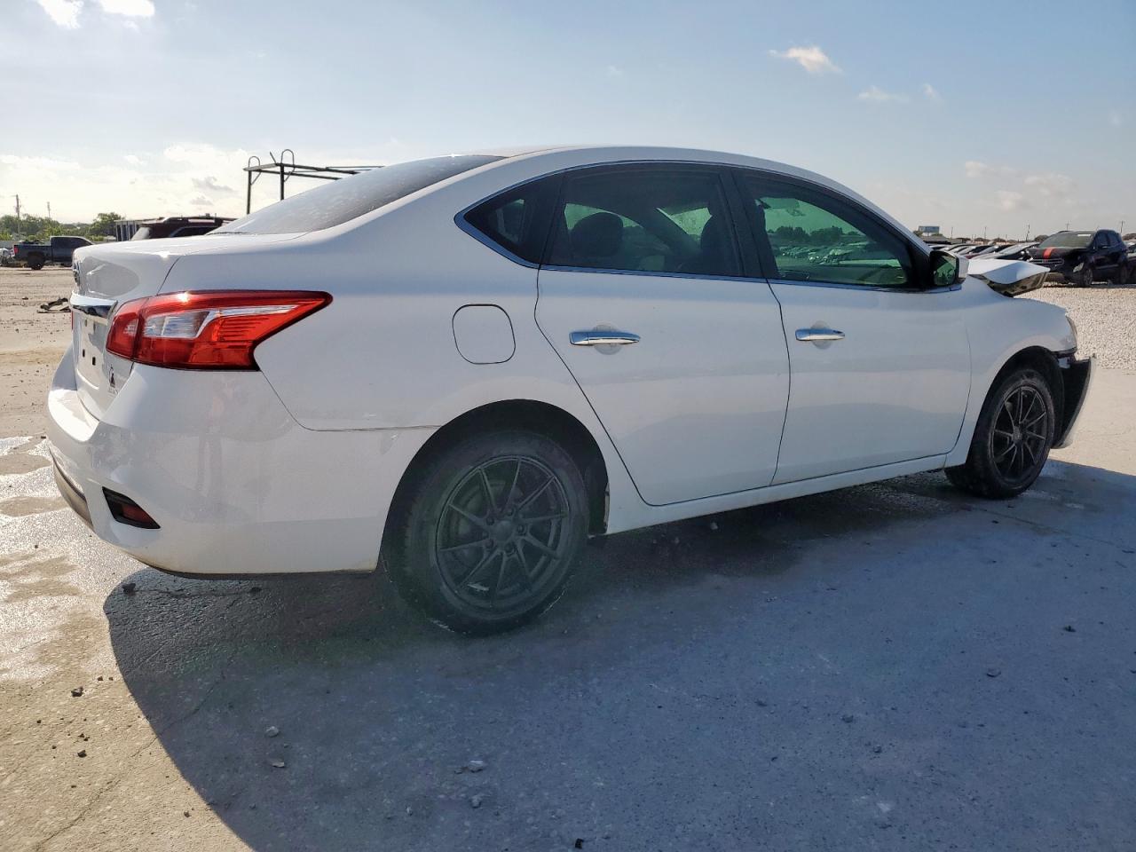 2018 Nissan Sentra S - Image 3
