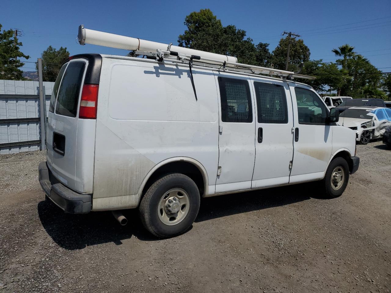 2013 Chevrolet Express G2500 - Image 3