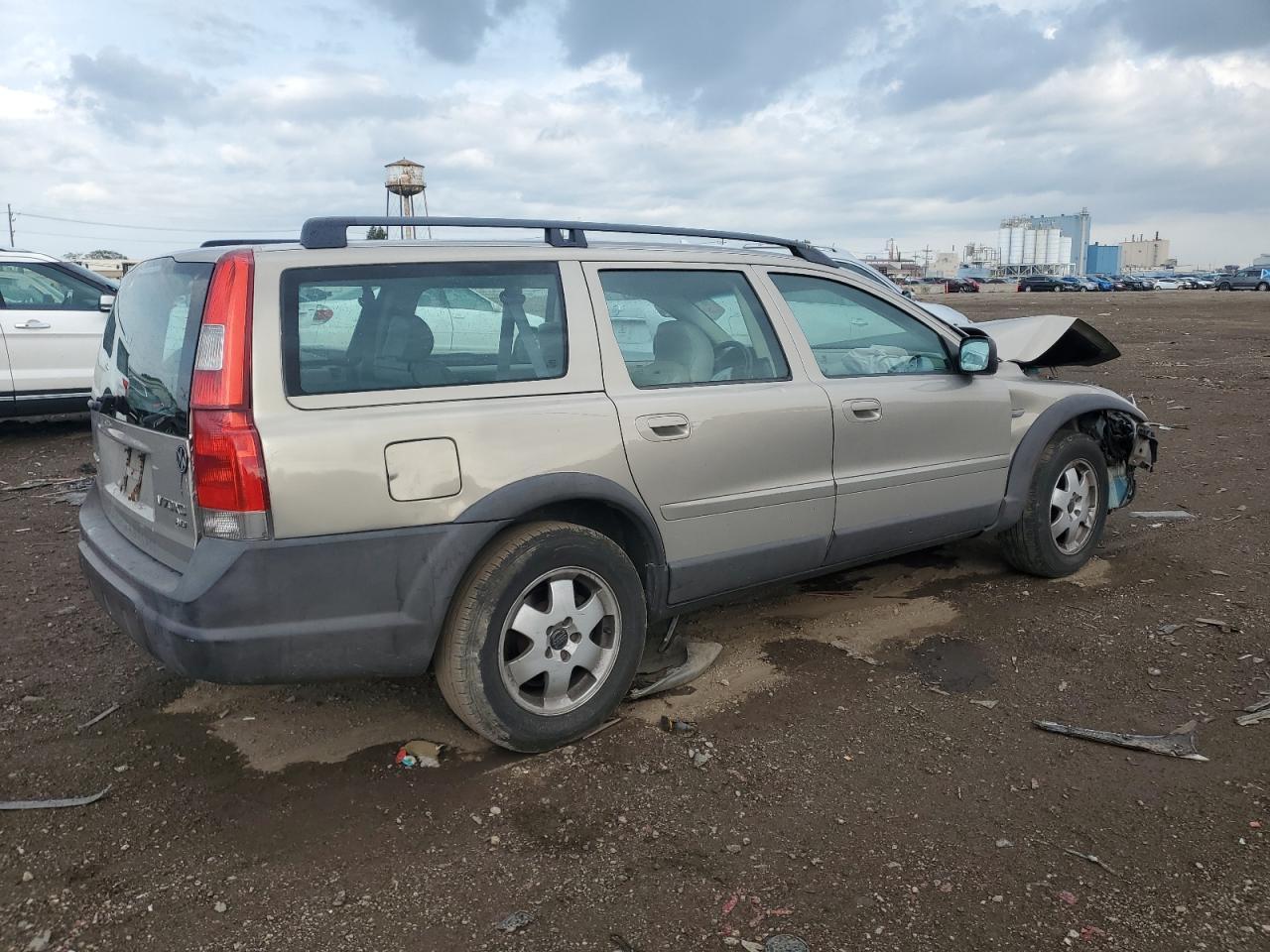 2002 Volvo V70 Xc - Image 3