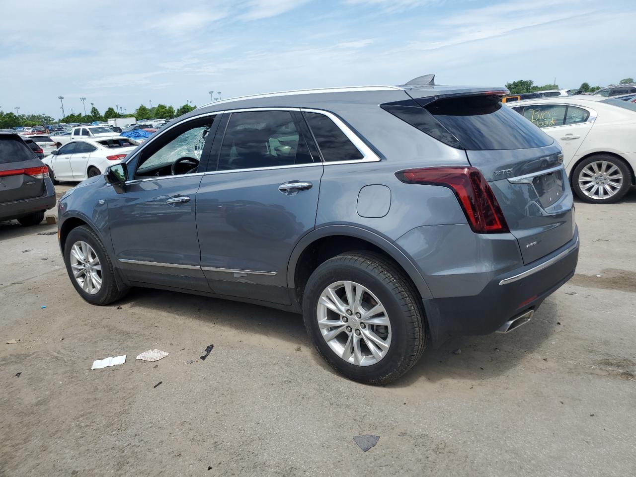 2021 Cadillac Xt5 Luxury - Image 2