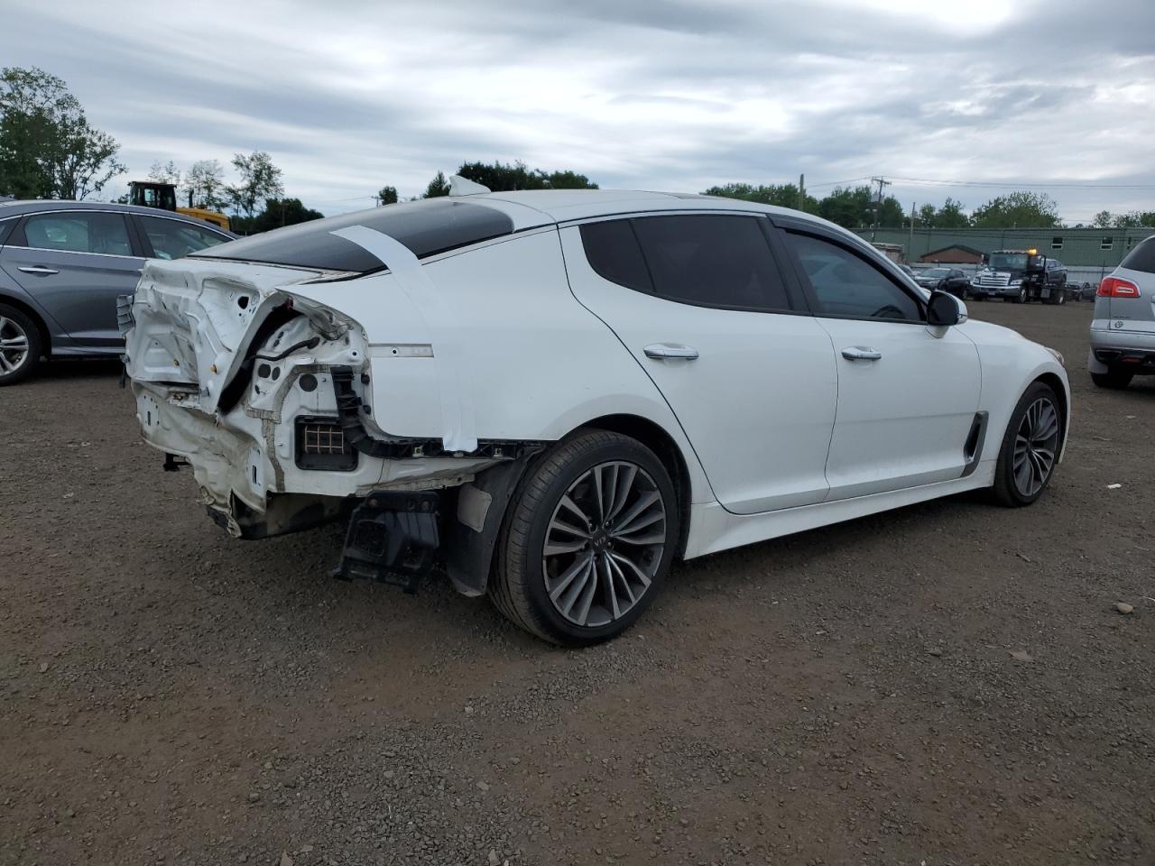 2018 Kia Stinger Premium - Фото 3