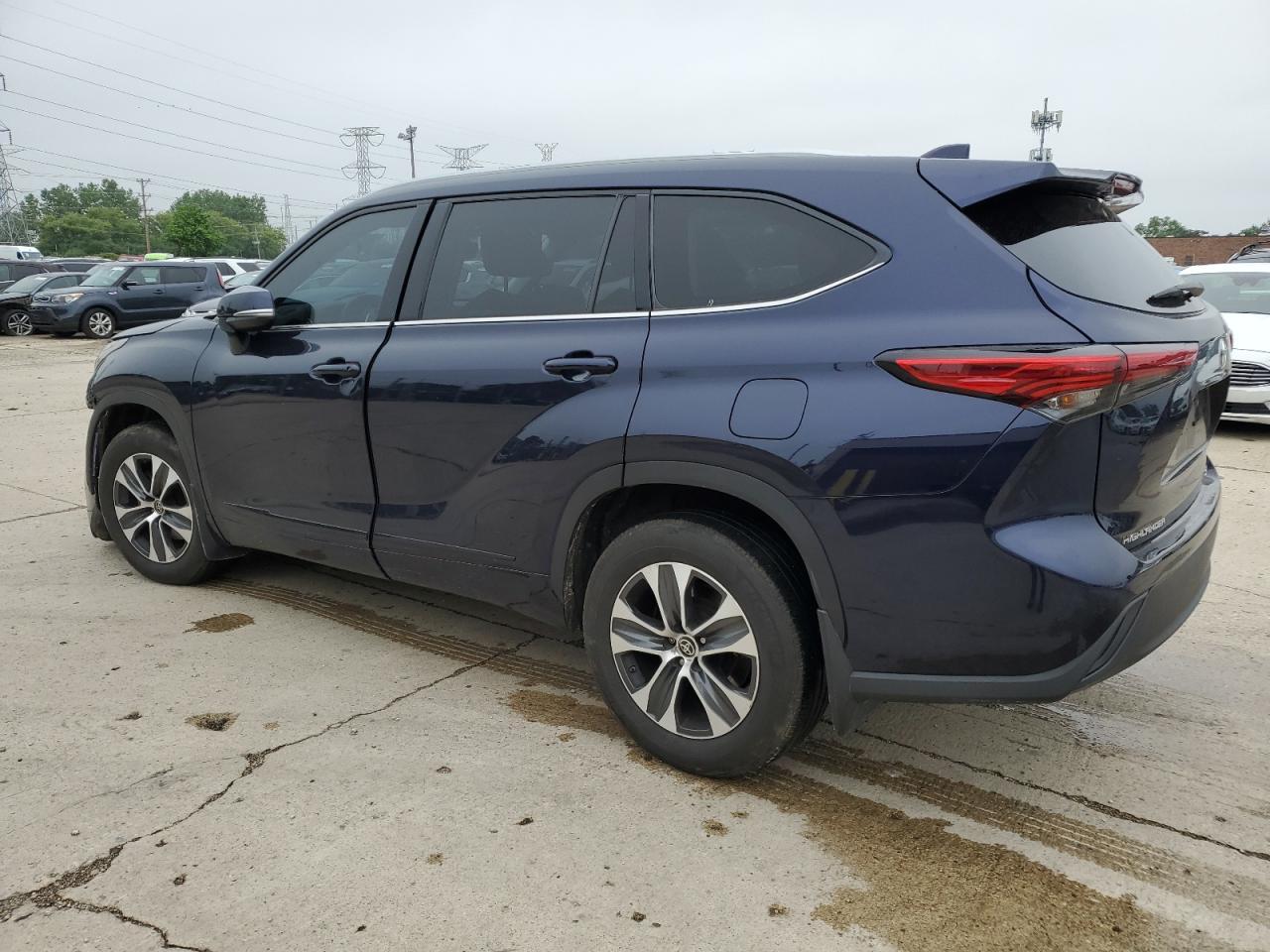 2022 Toyota Highlander Xle - Фото 2