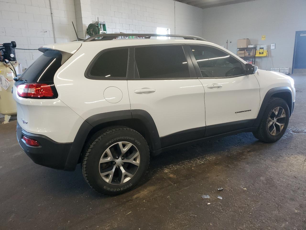 2018 Jeep Cherokee Trailhawk - Фото 3