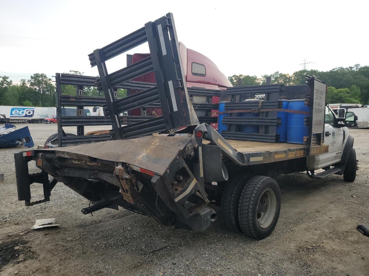 2018 Ford F450 Super Duty - Фото 3