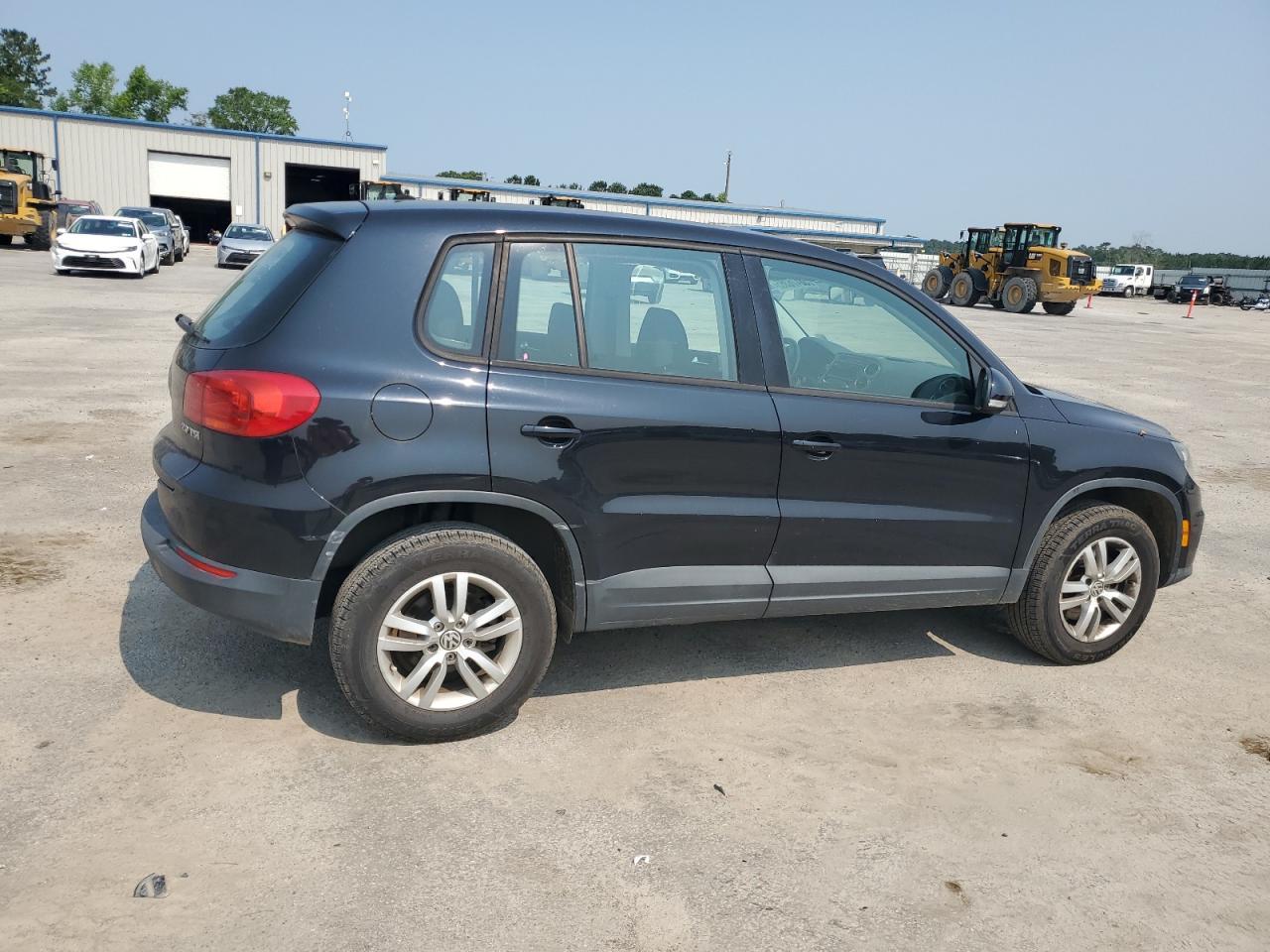2013 Volkswagen Tiguan S - Image 3