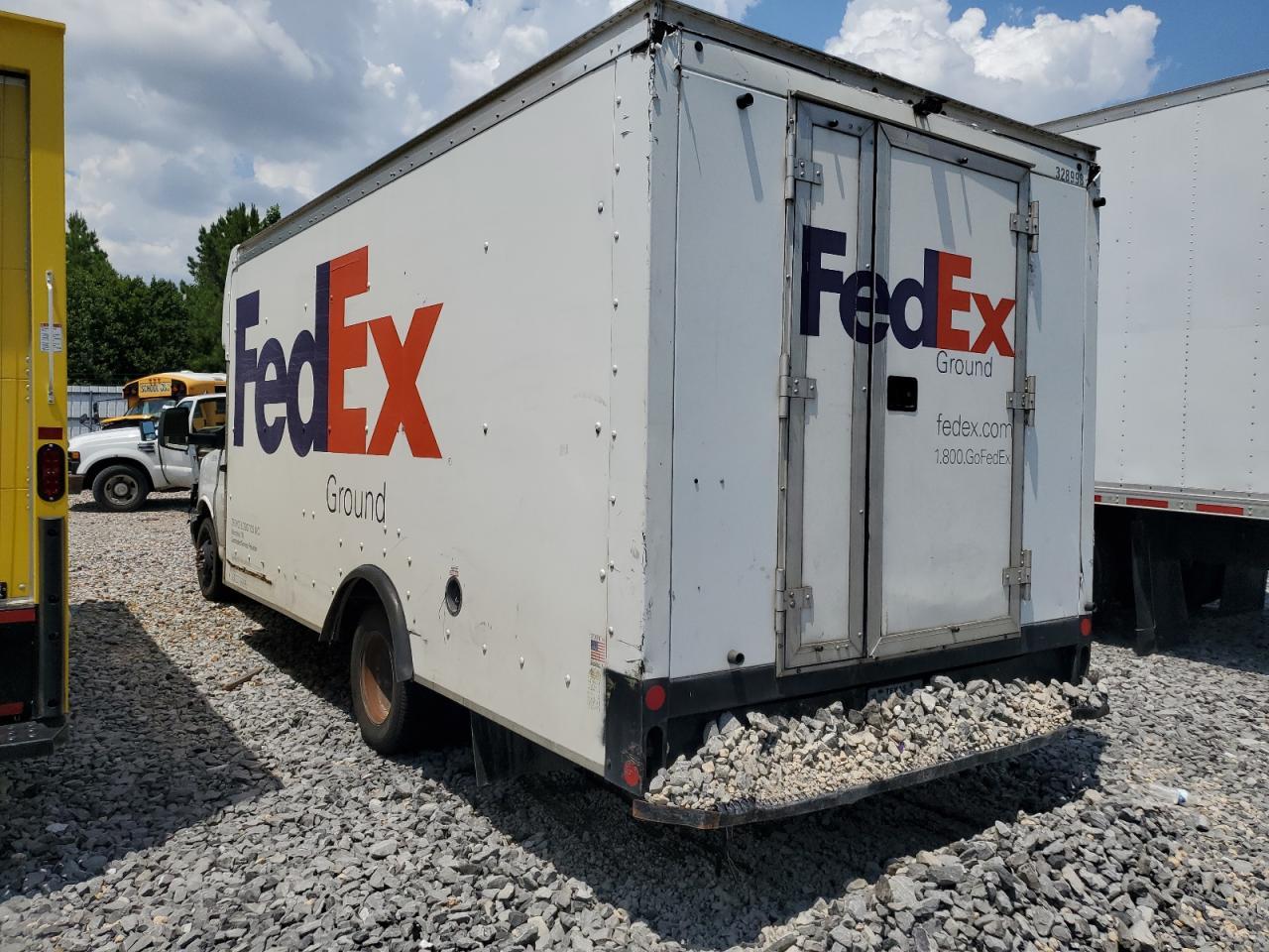 2017 Chevrolet Express G3500 - Фото 2