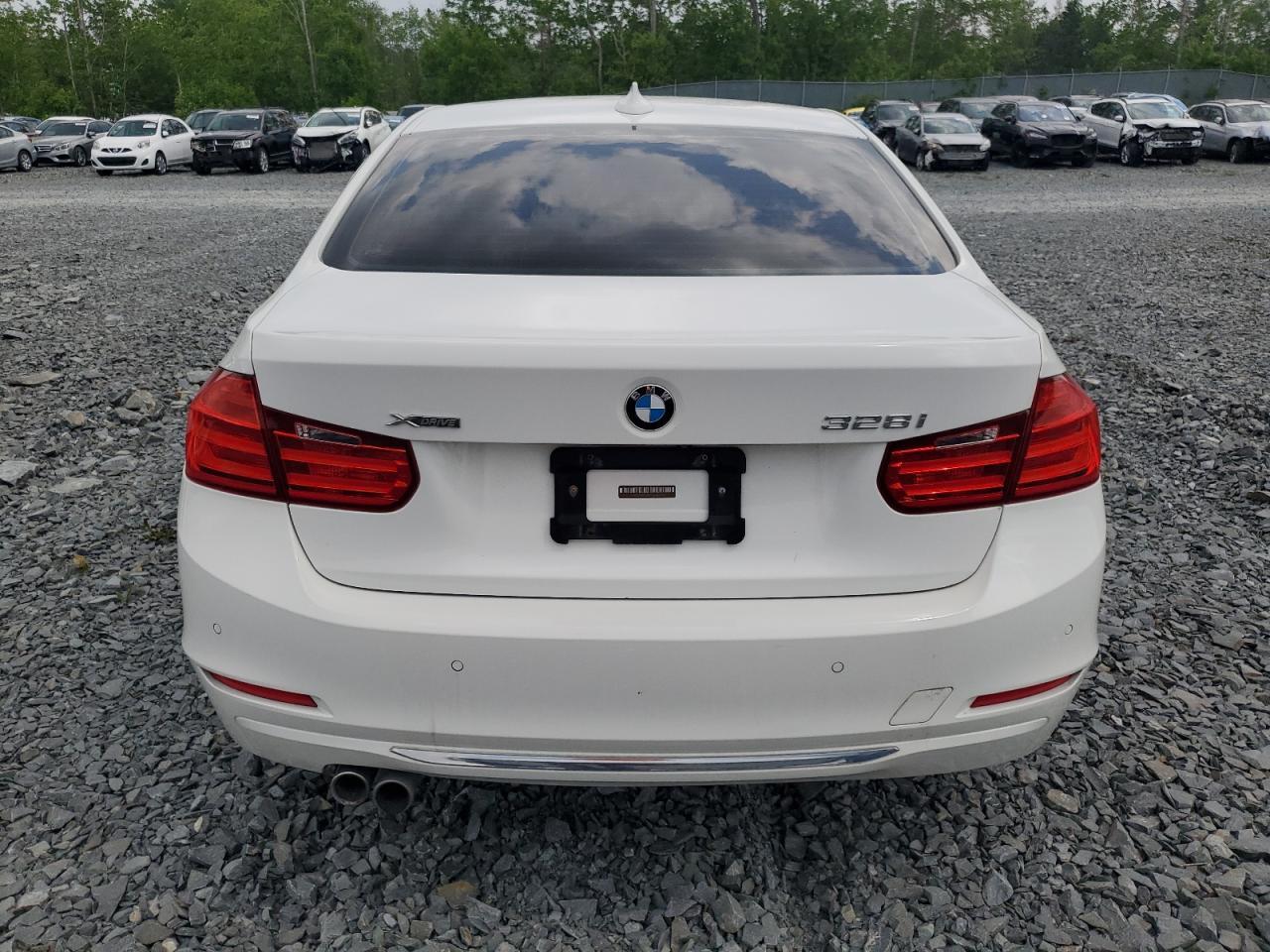 2015 BMW 328 Xi - Фото 6