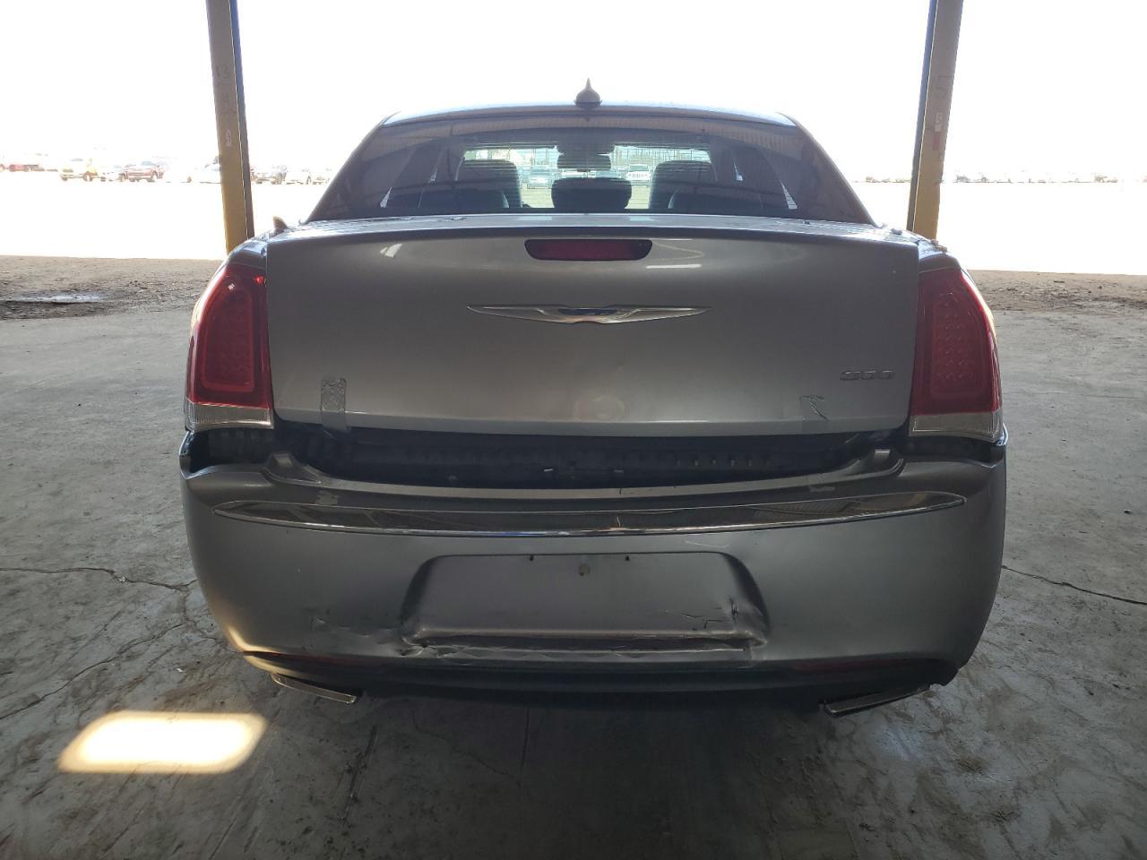 2015 Chrysler 300 Limited - Фото 6