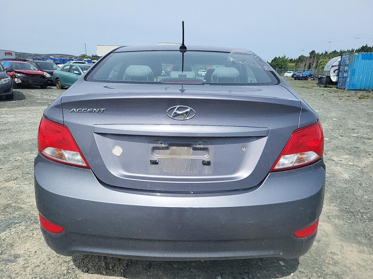 2017 Hyundai Accent Se - Фото 6