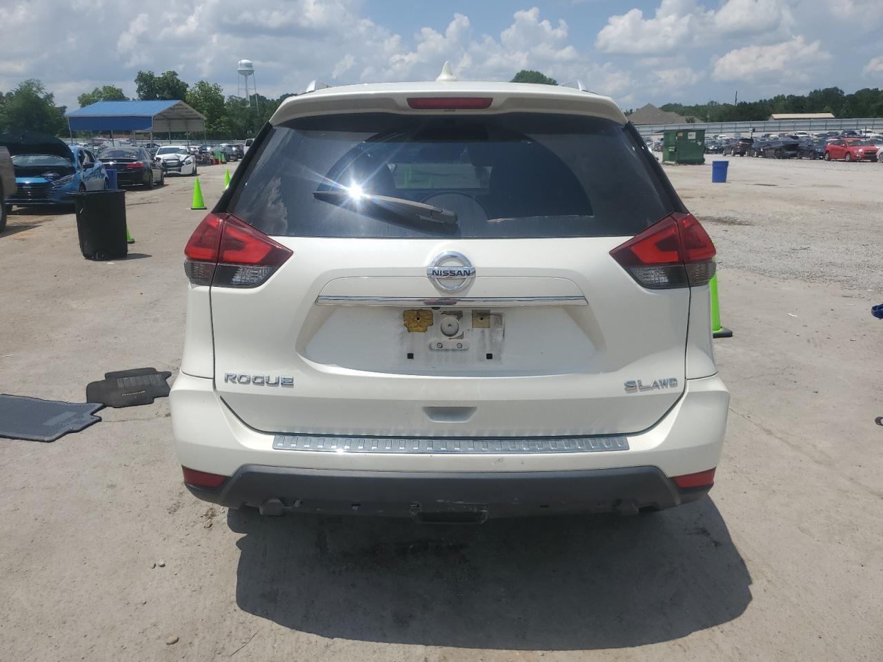 2018 Nissan Rogue S - Image 6